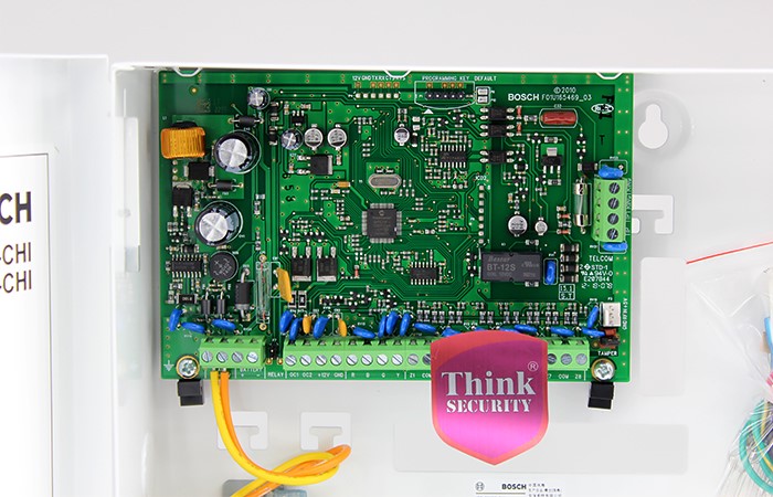 CMS8 04 700-450.jpg